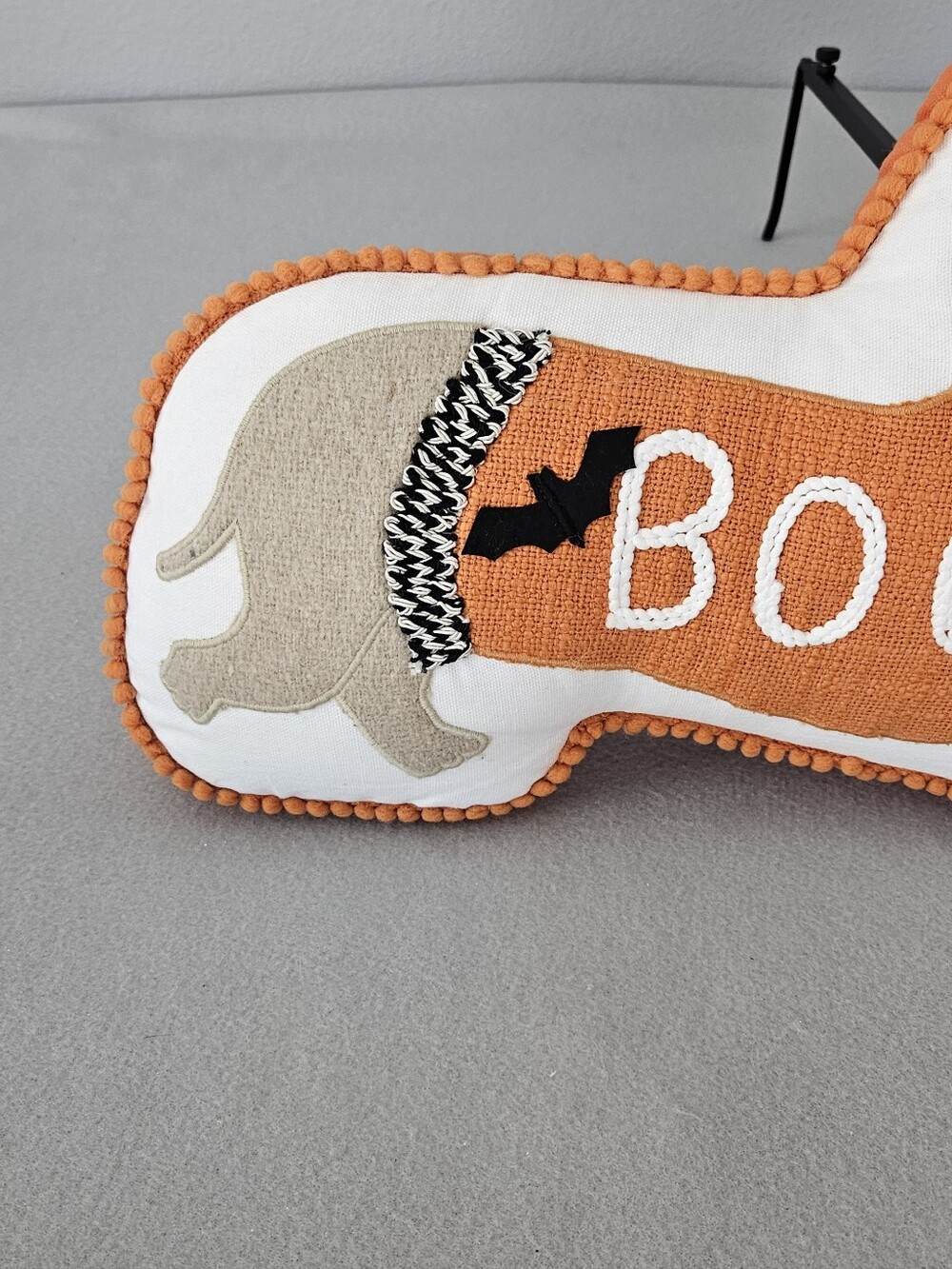 Viral Halloween Dachshund "BOO" Throw Pillow – NWT 🎃🖤🐾 - Picture 5 of 16